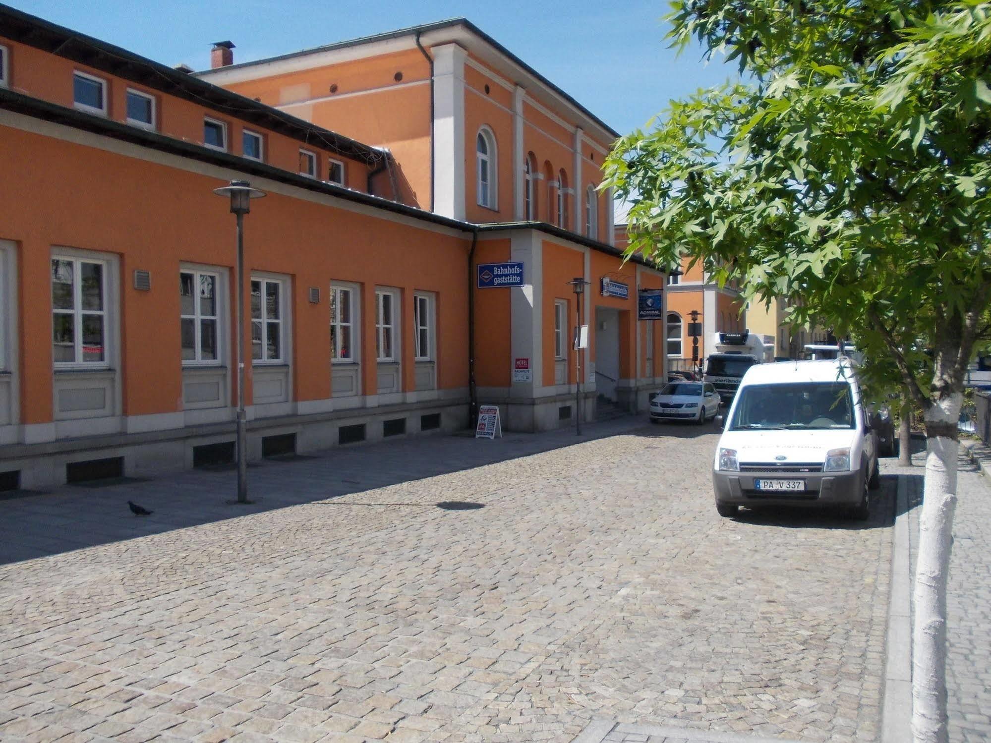 Hotel Im Bahnhof Passau Extérieur photo