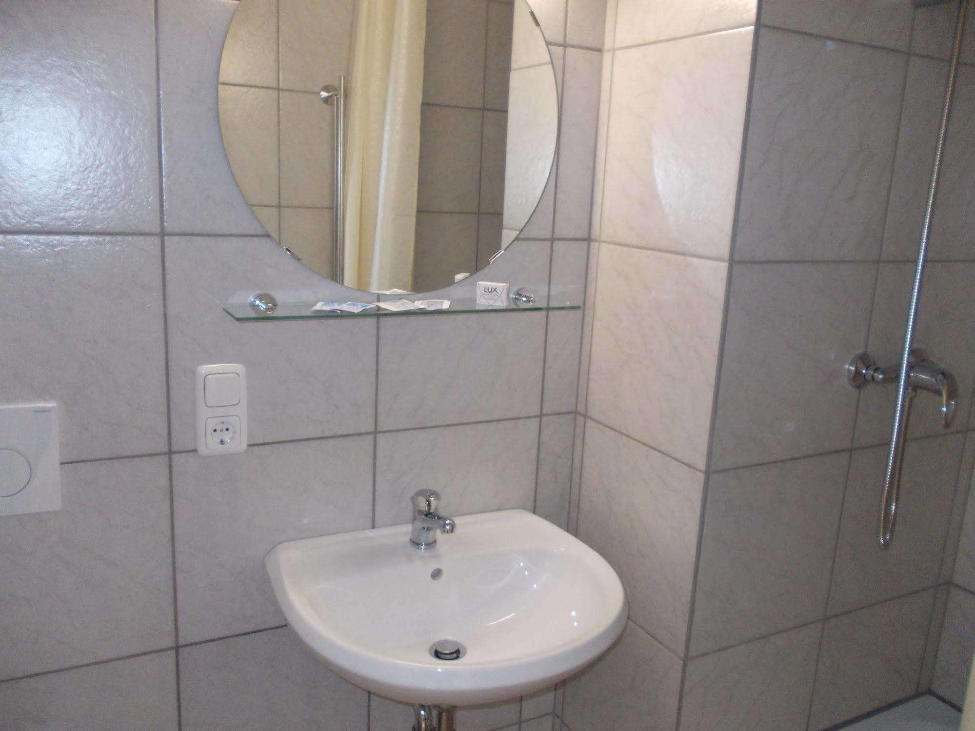 Hotel Im Bahnhof Passau Extérieur photo